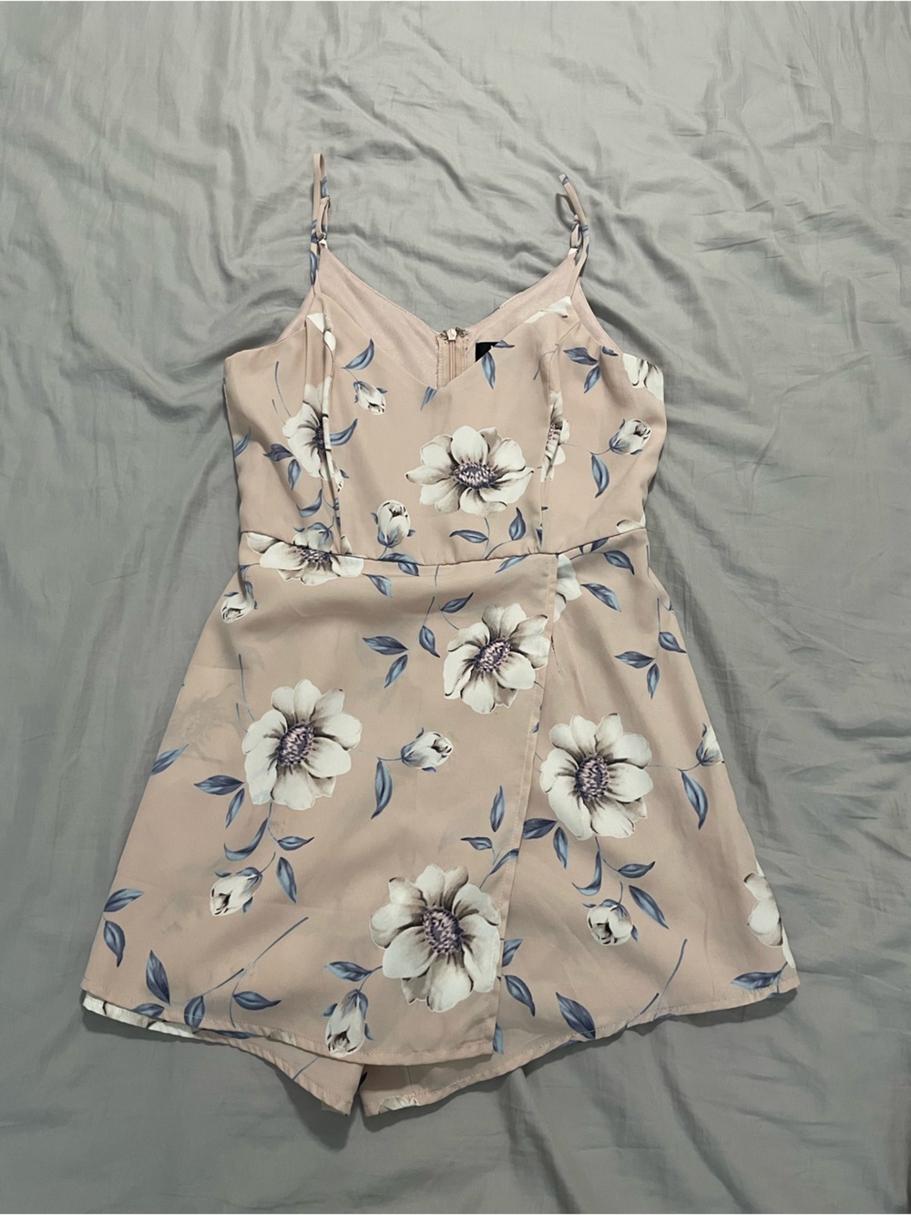 3/$30 Lulus Blush Pink Floral Romper